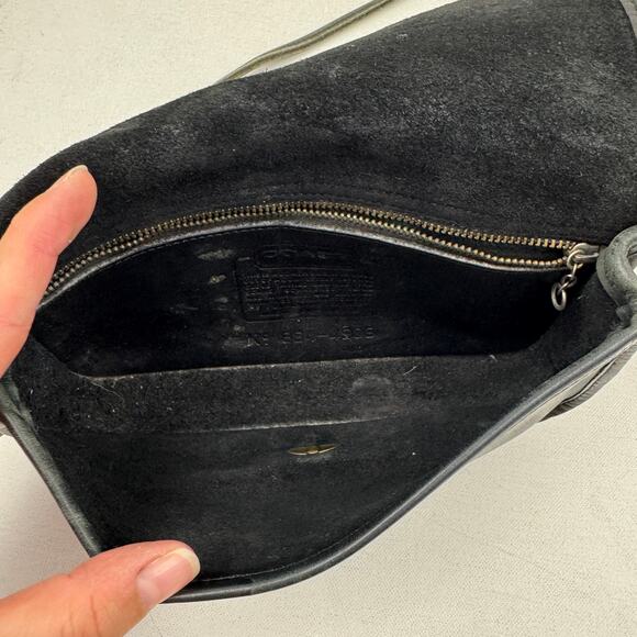 VTG Coach 9375 Dinky Crossbody Bag Black Leather USA Made - Picture 8 of 9